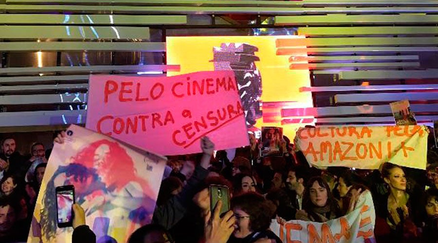 Protesto no tapete vermelho da 47ª edição do Festival de Gramado